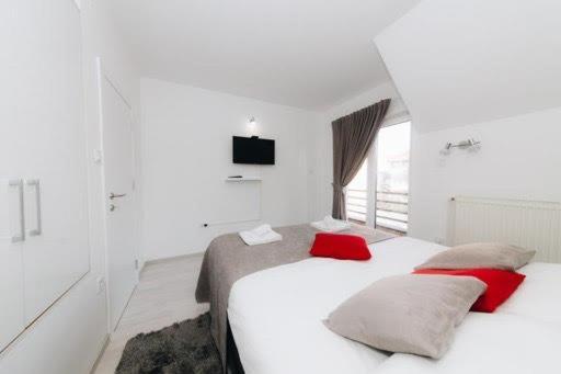 Duga Apartmani Крагуевац Экстерьер фото